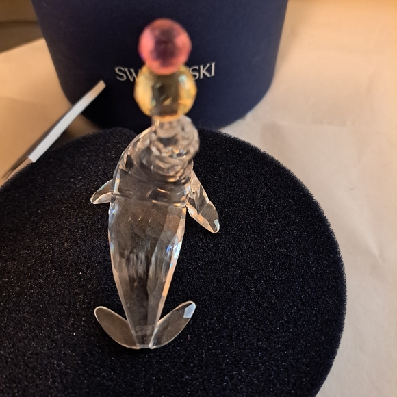 Excellent Swarovski Seal balancing balls in original box and COA - Picture 3 of 5